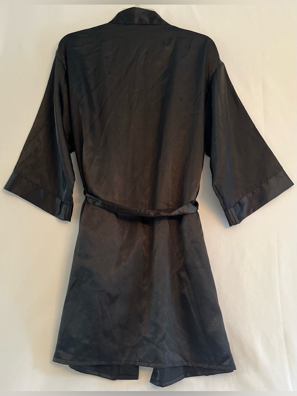 La Vie En Rose Black Satin Kimono Robe | Minimalist Chic Loungewear - Picture 4 of 7